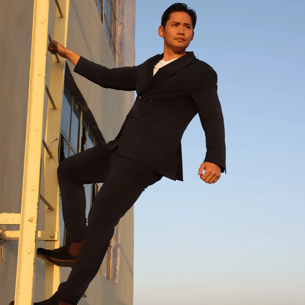 Navy Double Breasted Ultra Stretch Suit (Pre-Order)